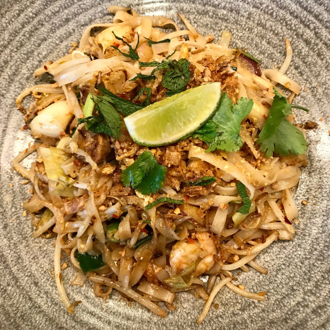 Chicken + Prawn Pad Thai 1 chicken + prawn pad thai